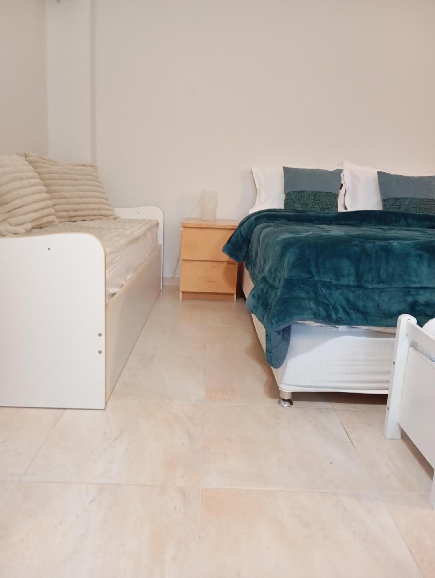 New Stylish And Cozy Apartment Krani Buitenkant foto